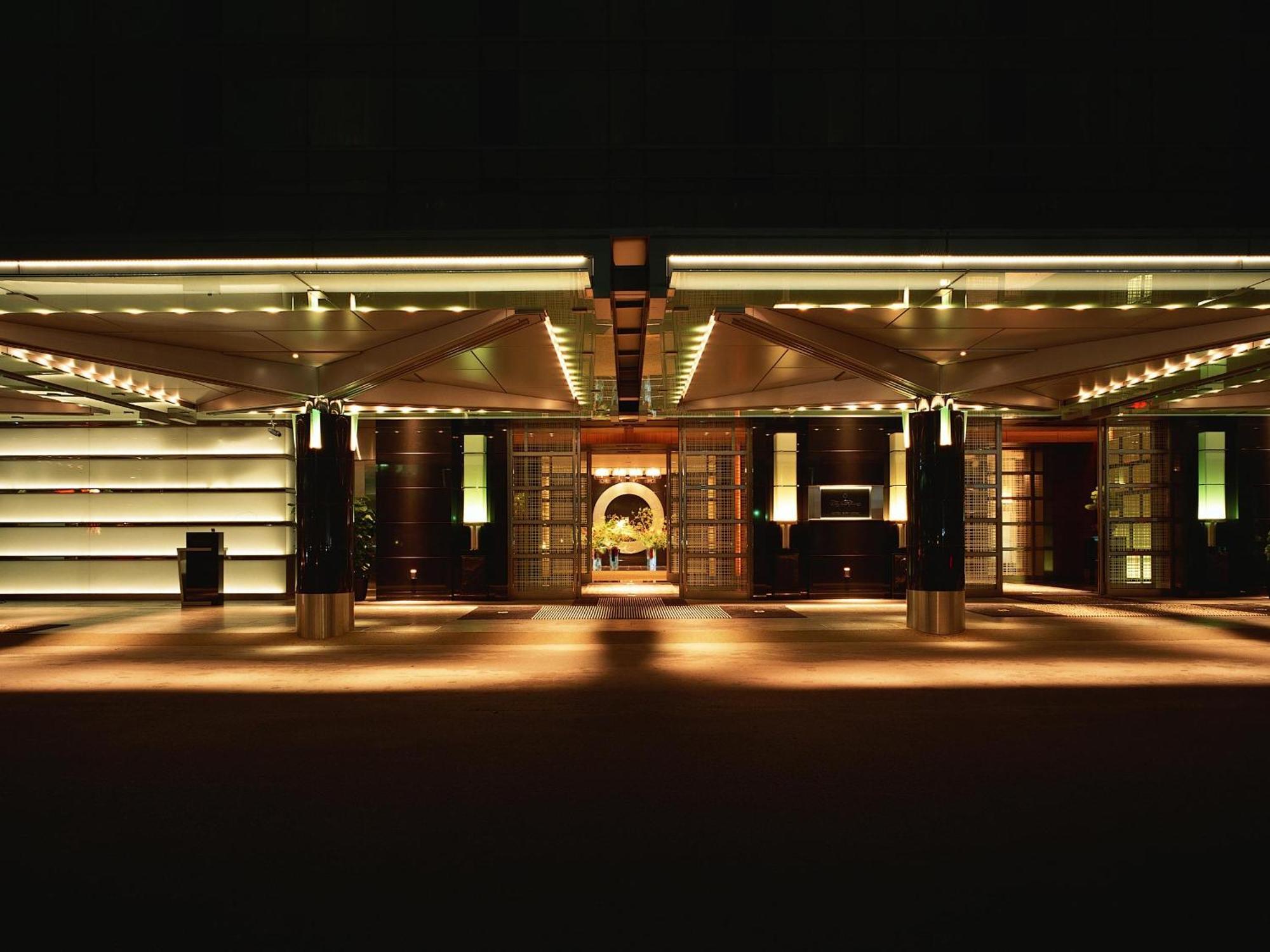 Hotel New Otani Tokyo The Main Exteriér fotografie The entrance of the hotel