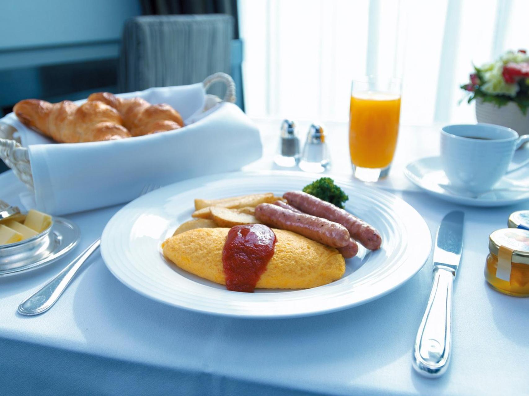 Hotel New Otani Tokyo The Main Exteriér fotografie A typical breakfast