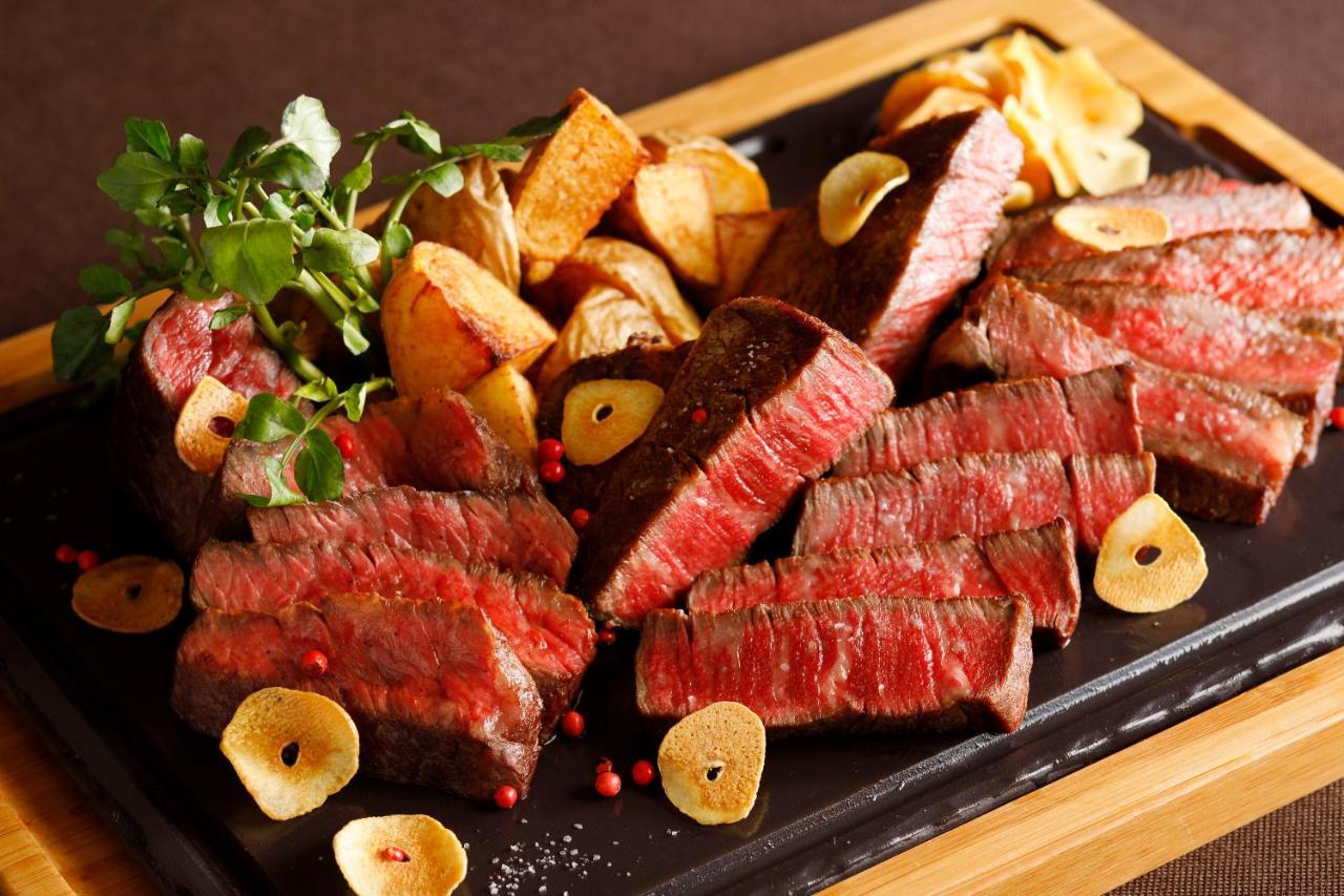 Hotel New Otani Tokyo The Main Exteriér fotografie A steak prepared with the dry-aging technique
